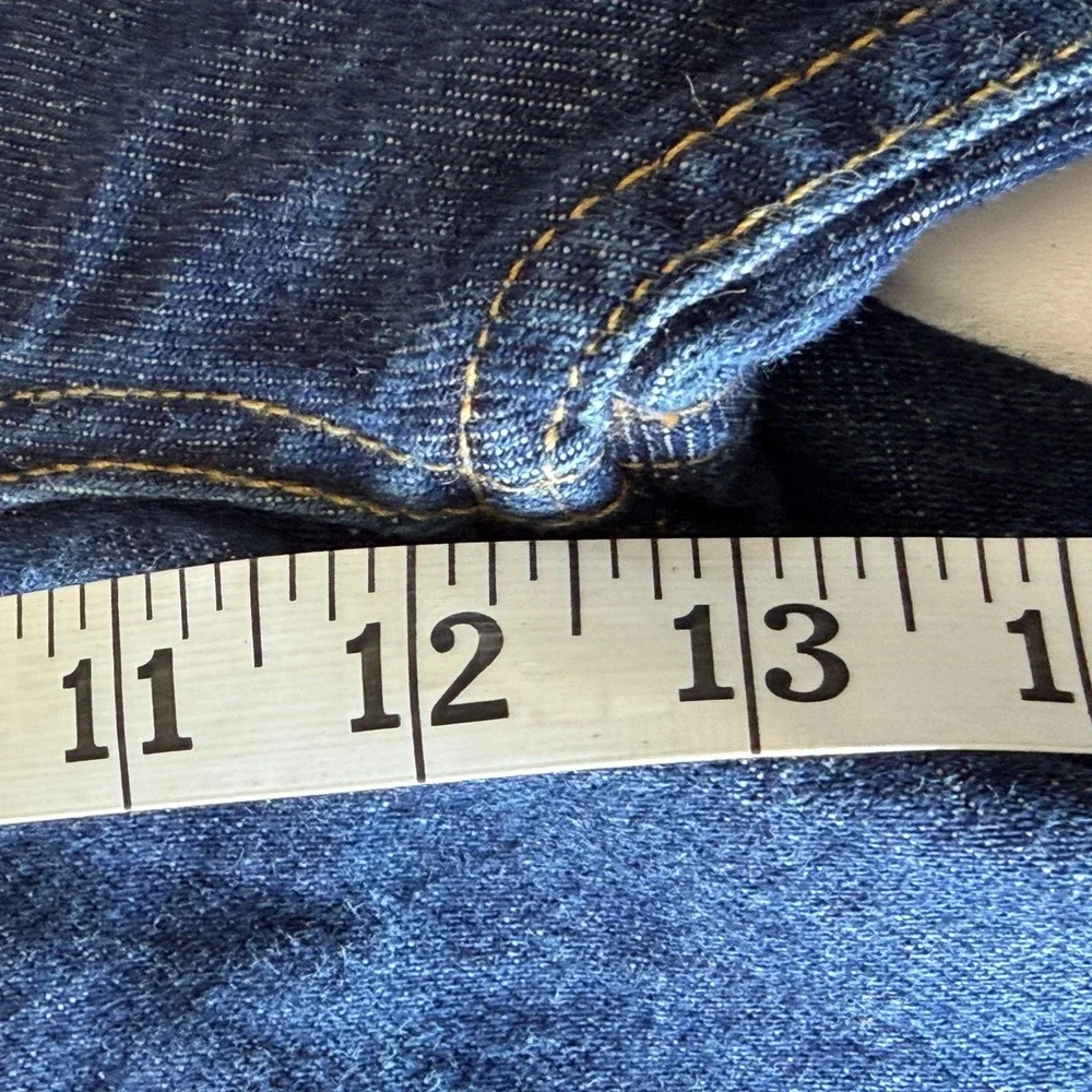 Vintage Levis 505 Regular Fit Straight Leg Jeans Mens 33x34 Dark Blue Denim Y2K